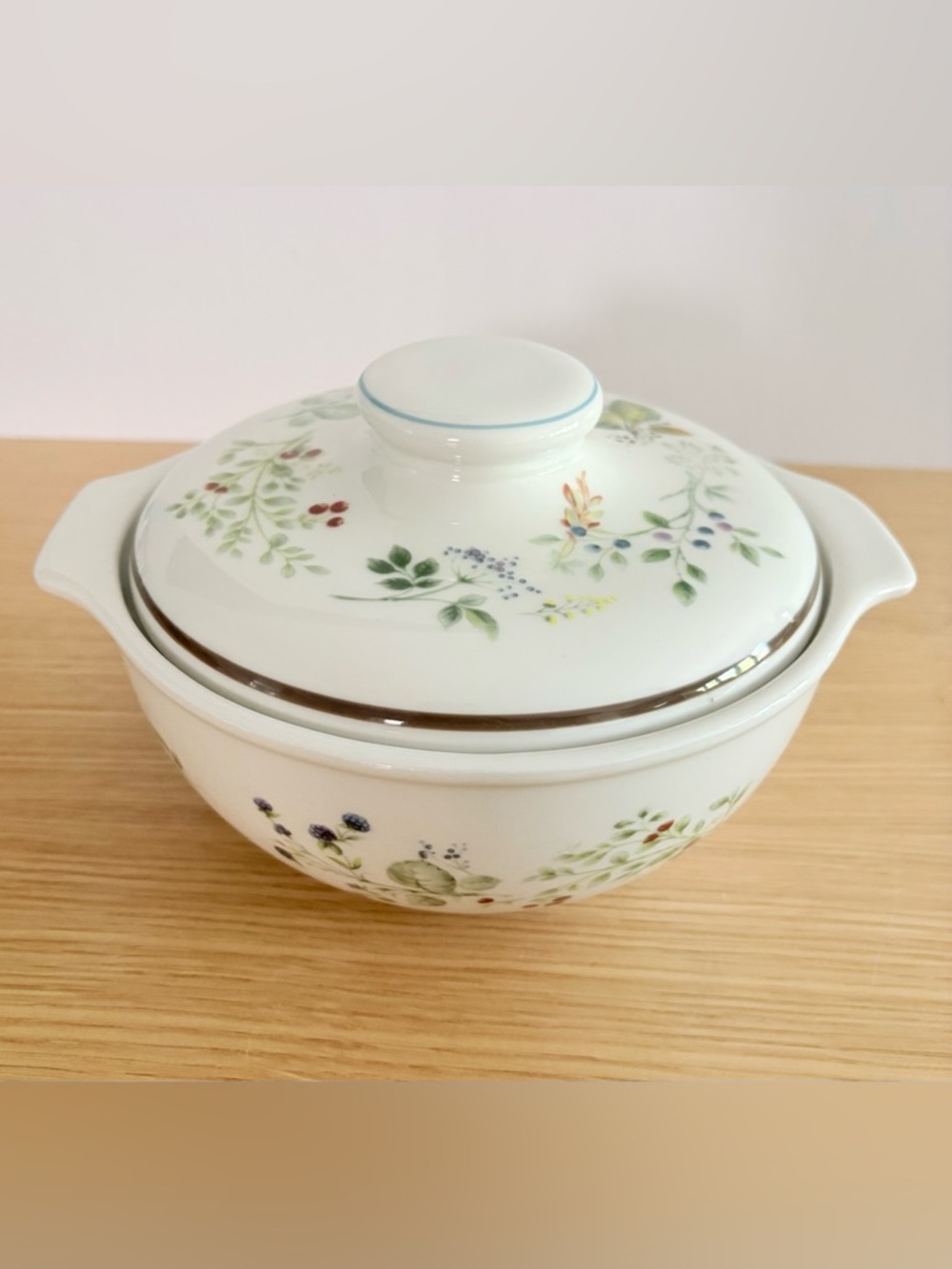 Royal Albert Bitter Sweet Covered Casserole Dish